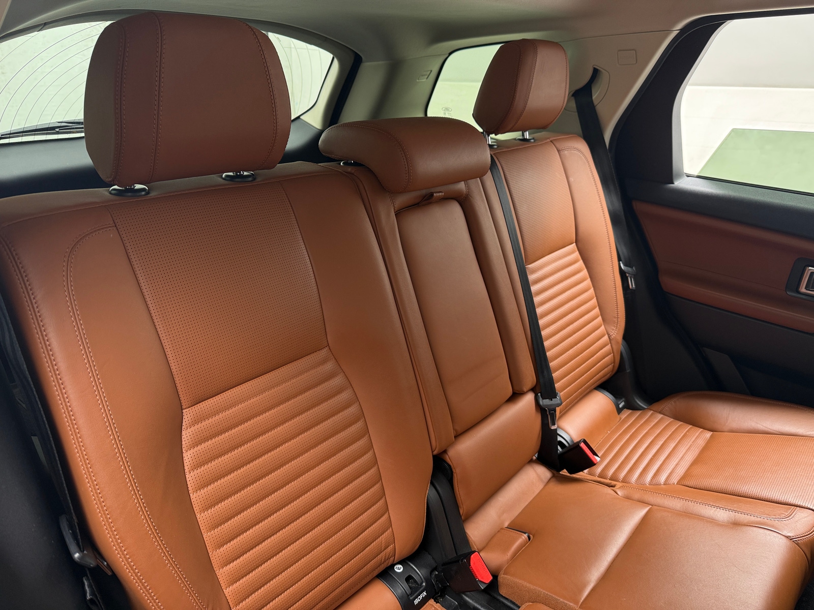 Thumbnail: 2017 Land Rover Discovery Sport - 5