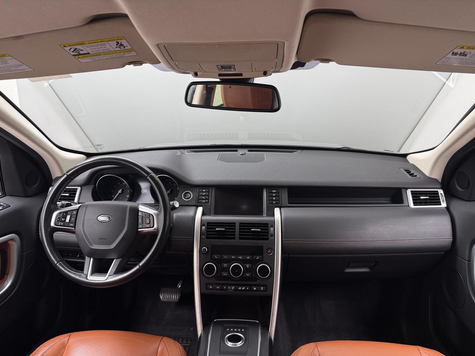 Thumbnail: 2017 Land Rover Discovery Sport - 2