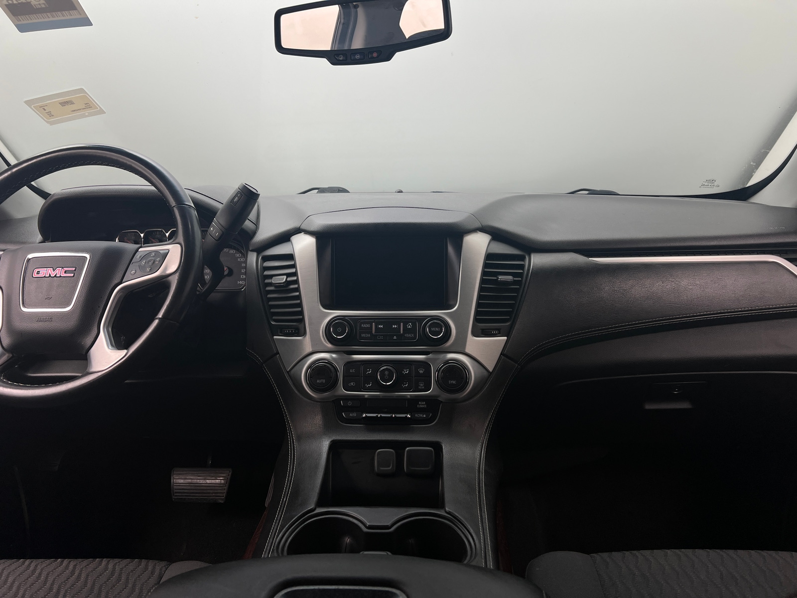 Thumbnail: 2016 GMC Yukon - 3