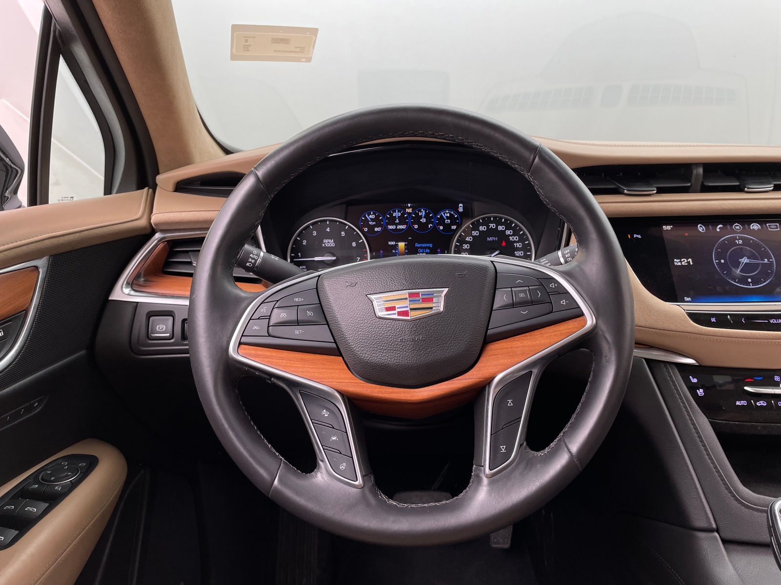 Thumbnail: 2017 Cadillac XT5 - 4