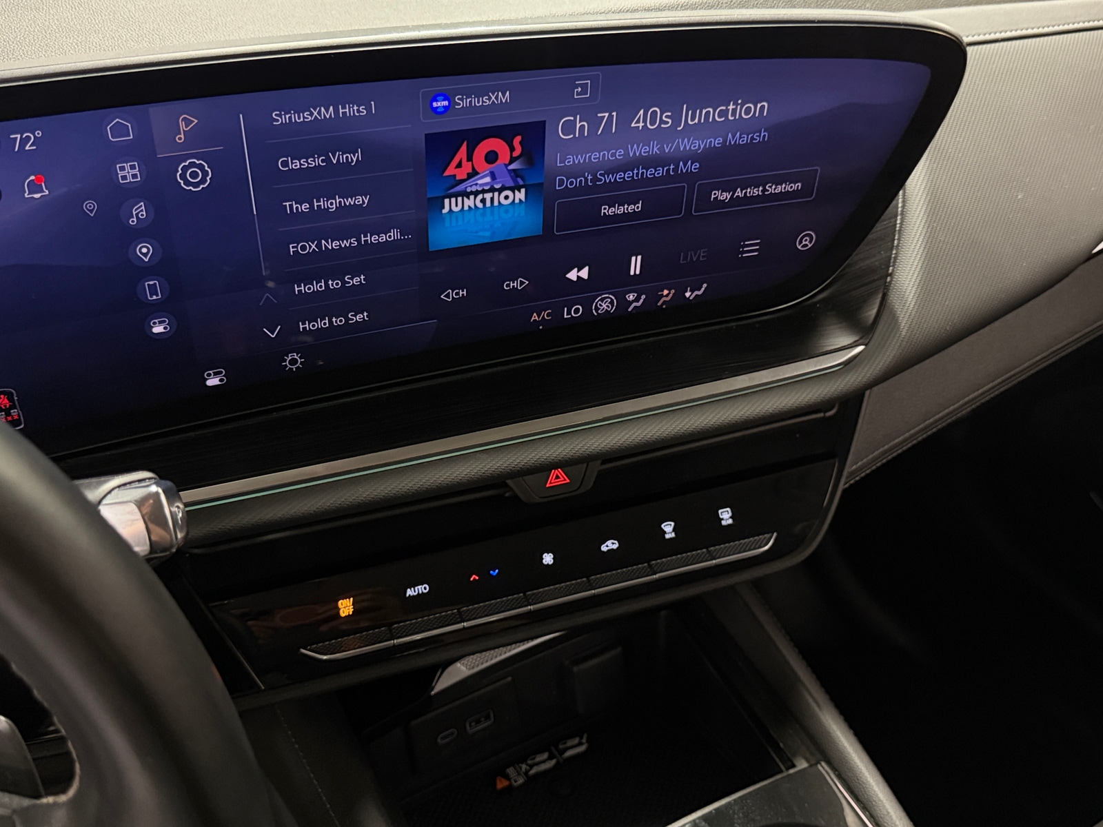 Thumbnail: 2024 Buick Envision - 3