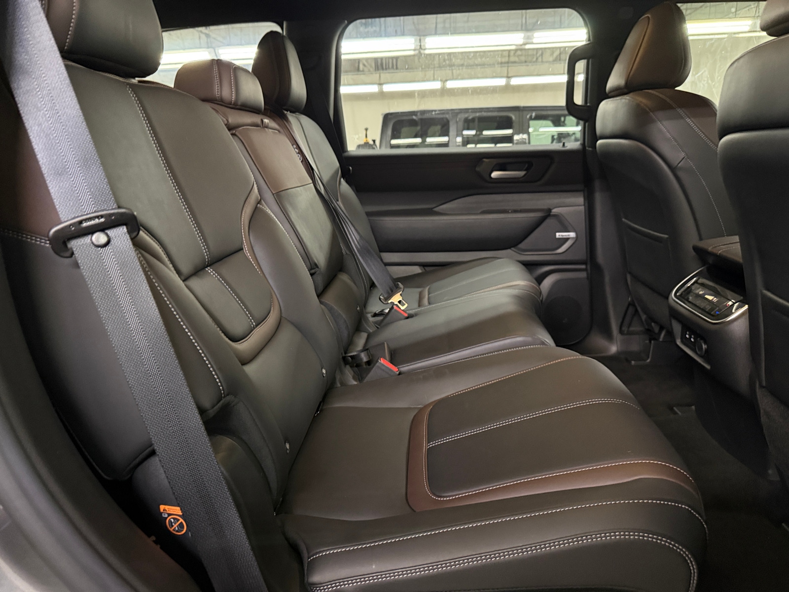 Thumbnail: 2025 Nissan Armada - 5