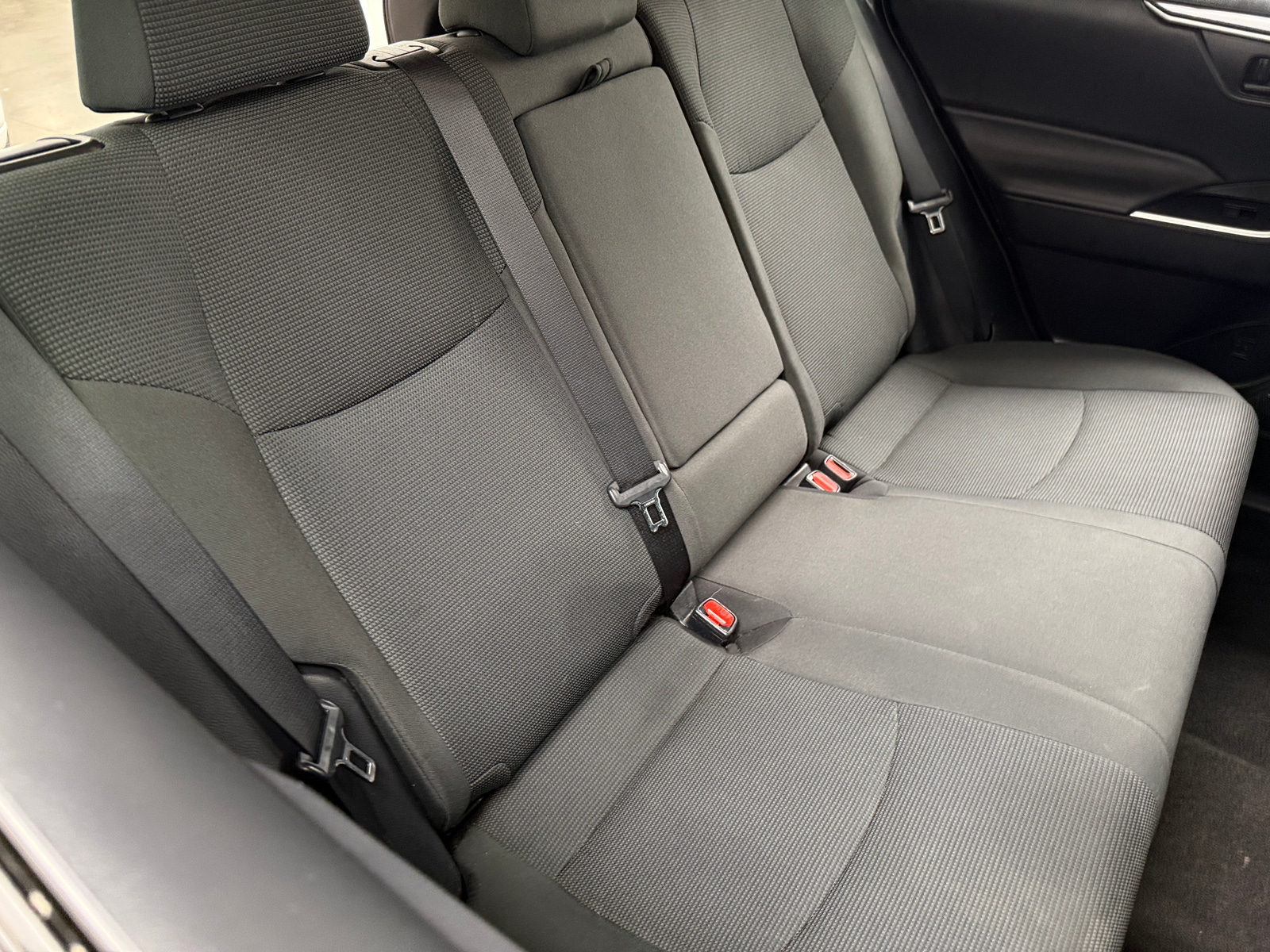 Thumbnail: 2021 Toyota RAV4 - 6