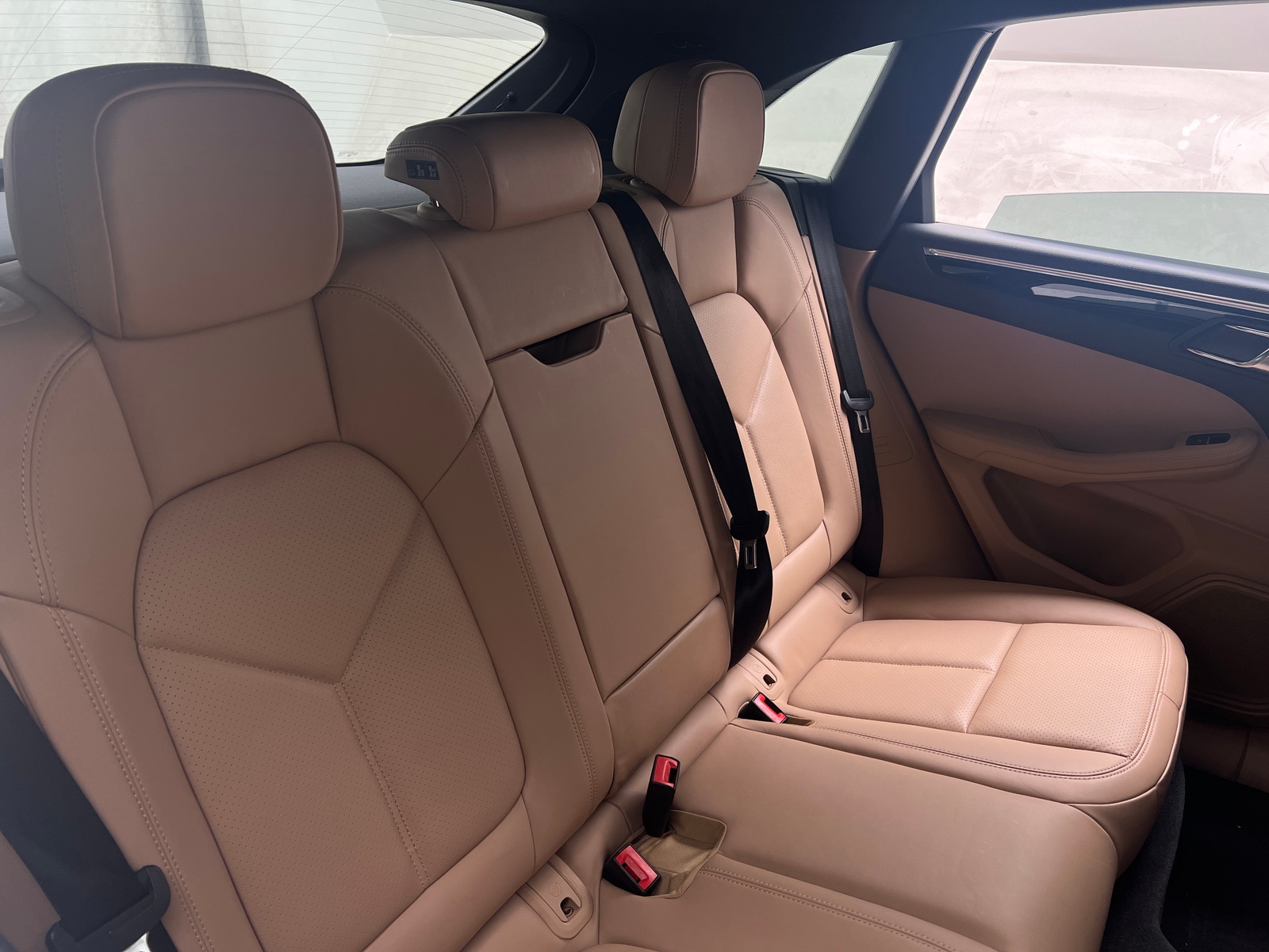 Thumbnail: 2023 Porsche Macan - 5