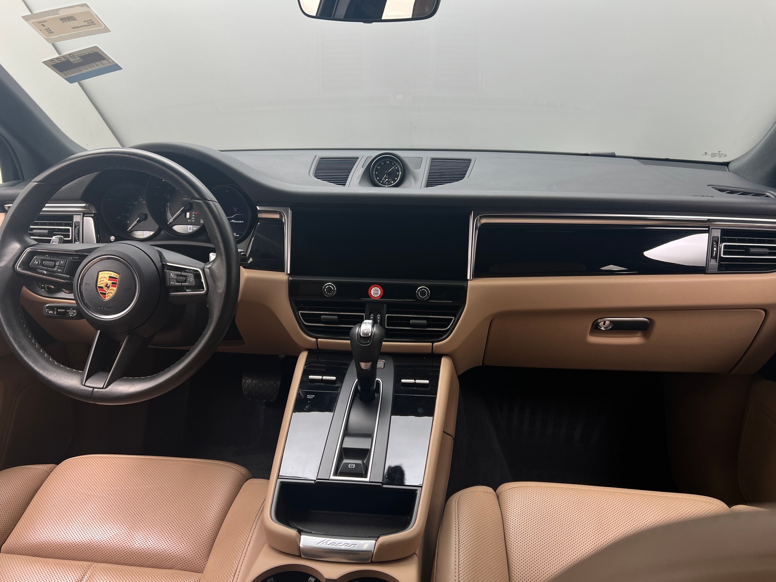 Thumbnail: 2023 Porsche Macan - 2