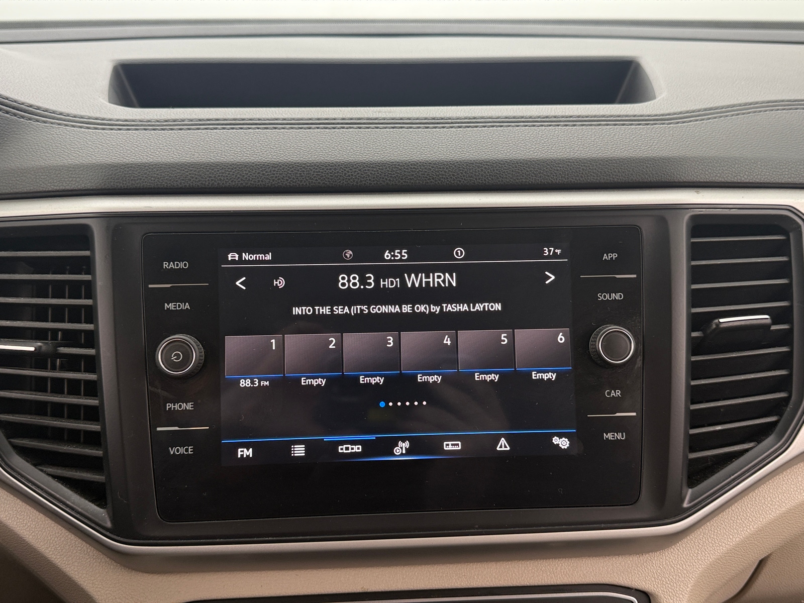 Thumbnail: 2021 Volkswagen Atlas - 3