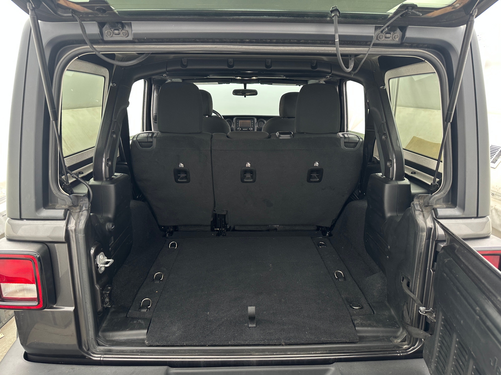 Thumbnail: 2020 Jeep Wrangler - 7