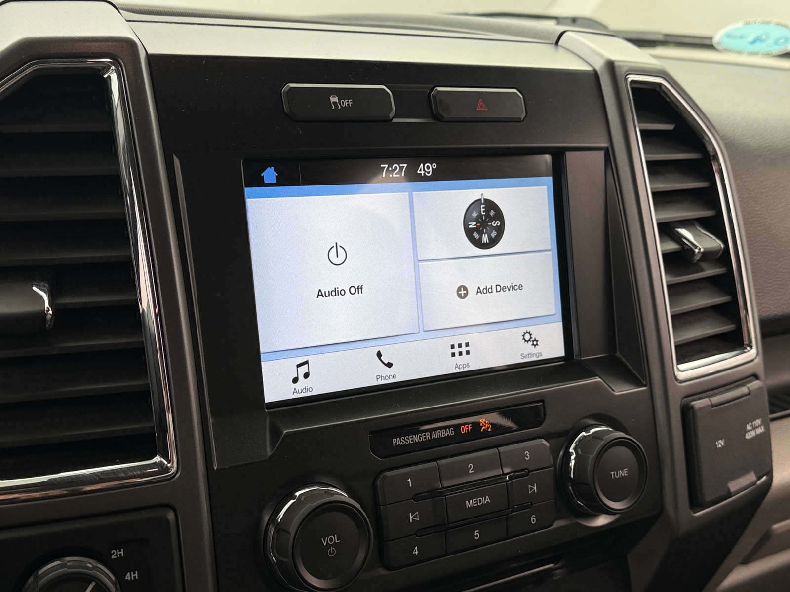 Thumbnail: 2017 Ford Econoline - 4