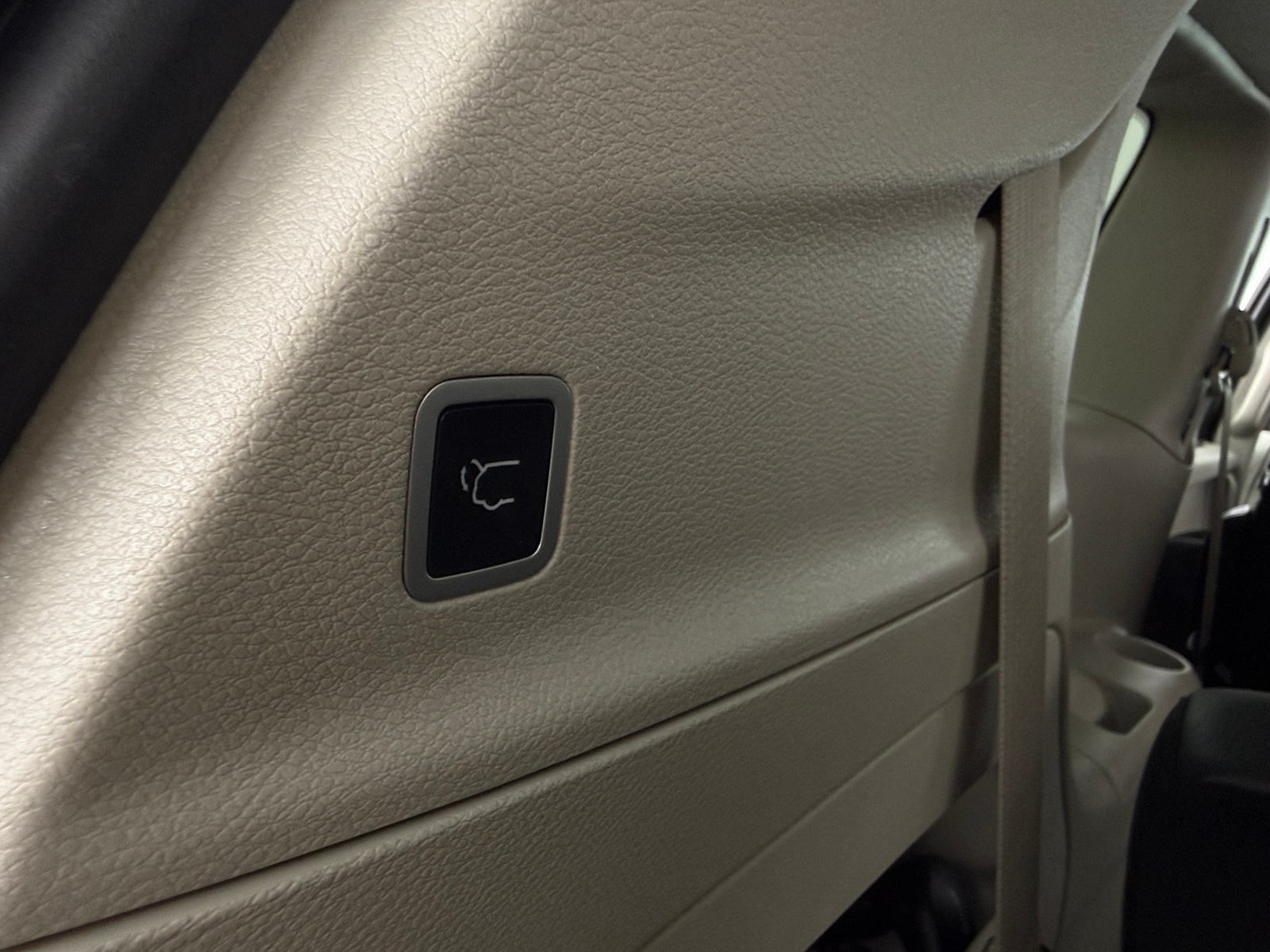 Thumbnail: 2020 Chrysler Pacifica - 6