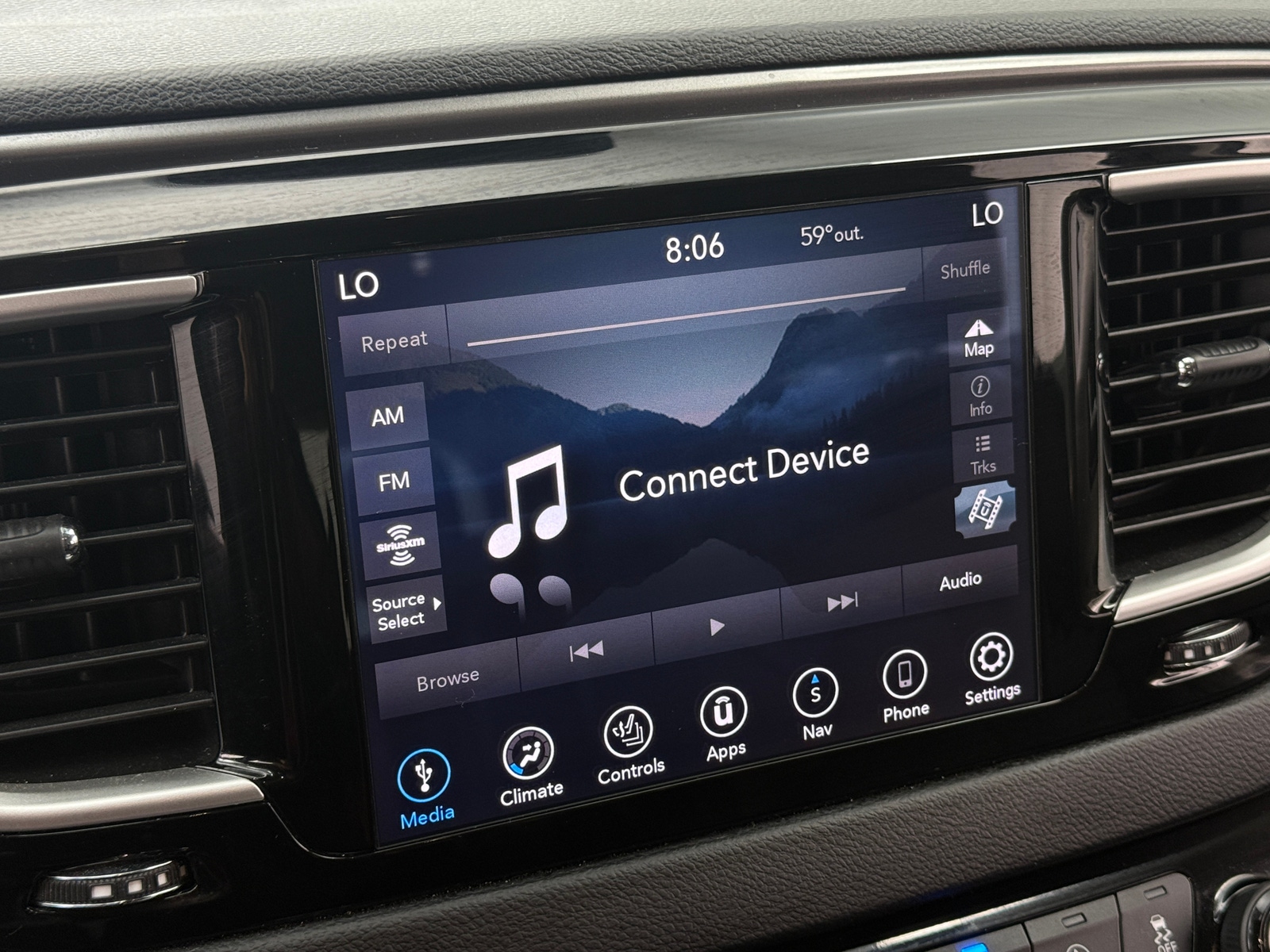 Thumbnail: 2020 Chrysler Pacifica - 3