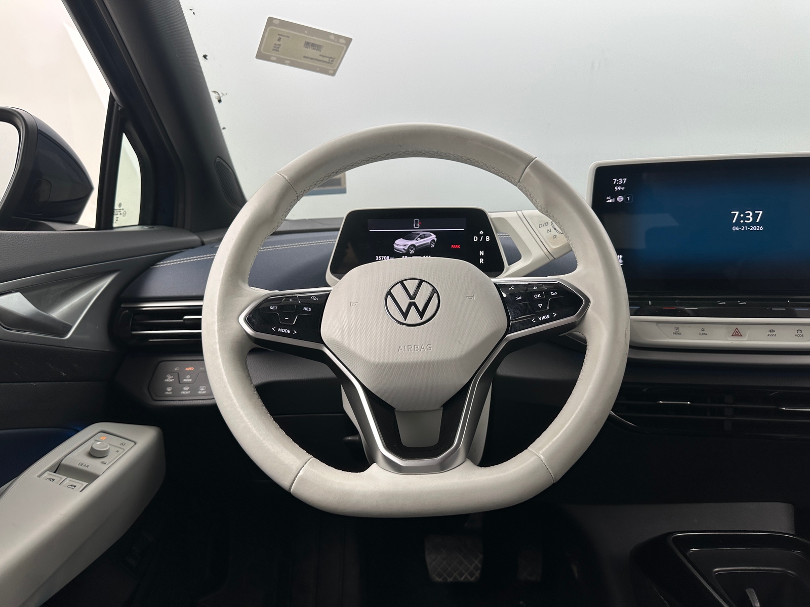 Thumbnail: 2023 Volkswagen ID.4 - 4