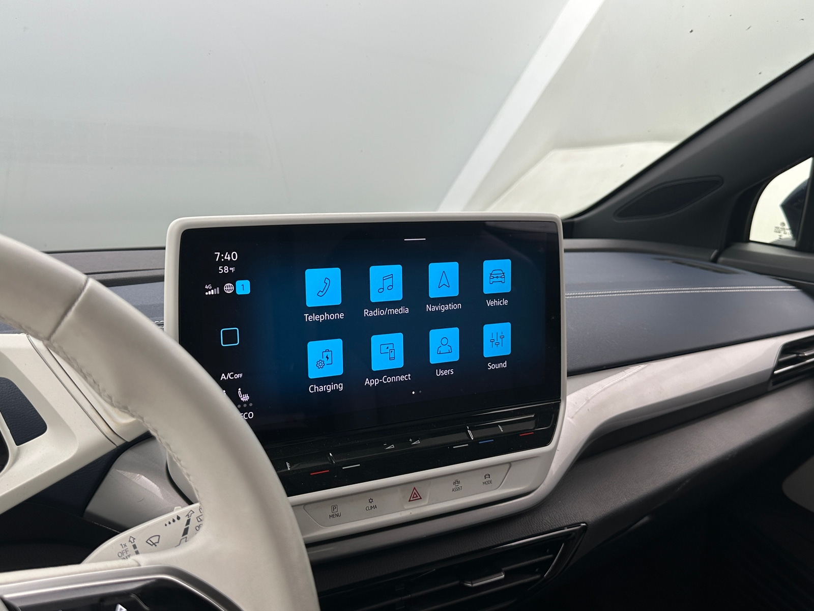 Thumbnail: 2023 Volkswagen ID.4 - 3