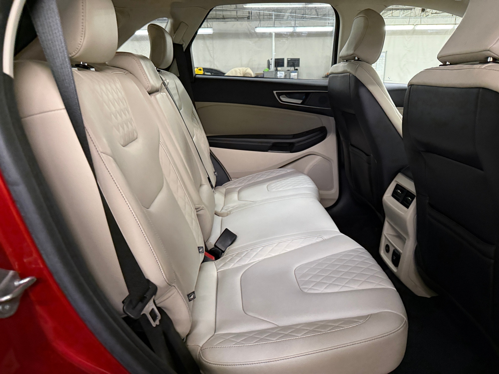 Thumbnail: 2023 Ford Edge - 5