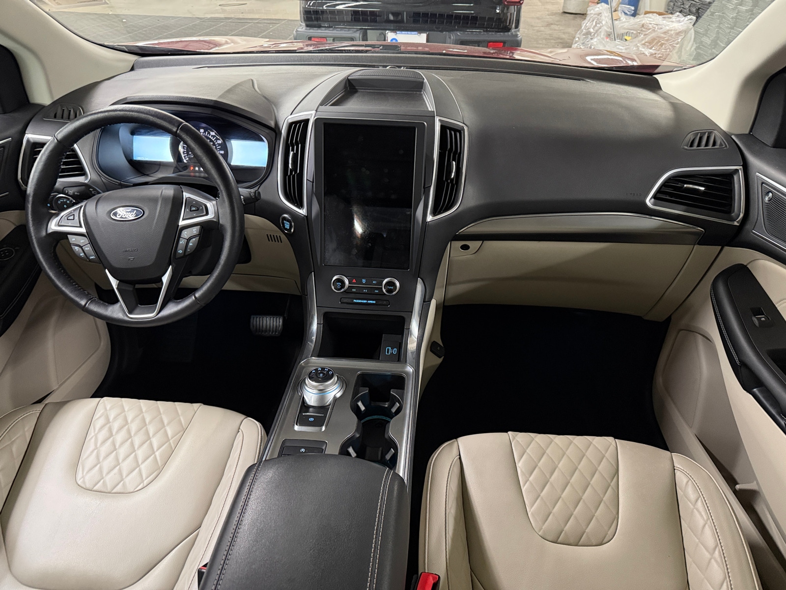 Thumbnail: 2023 Ford Edge - 2