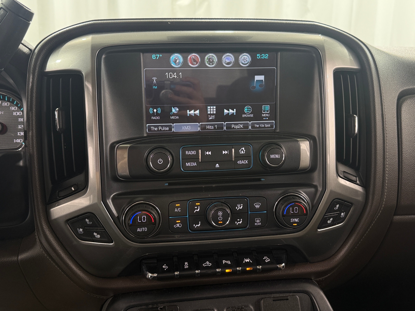 Thumbnail: 2017 Chevrolet Silverado 1500 - 3