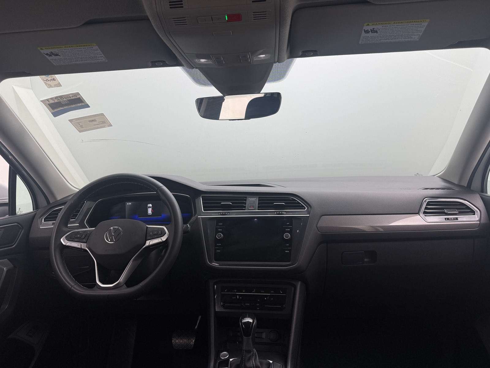 Thumbnail: 2022 Volkswagen Tiguan - 2