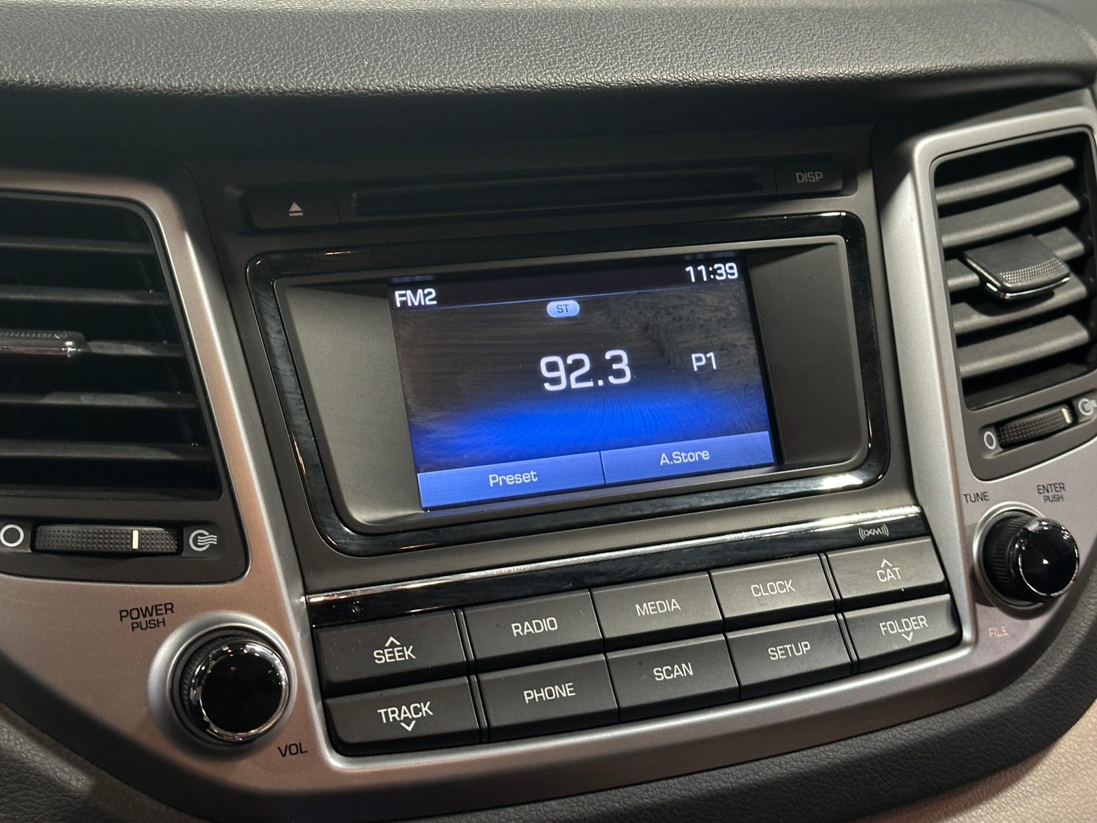 Thumbnail: 2016 Hyundai Tucson - 4