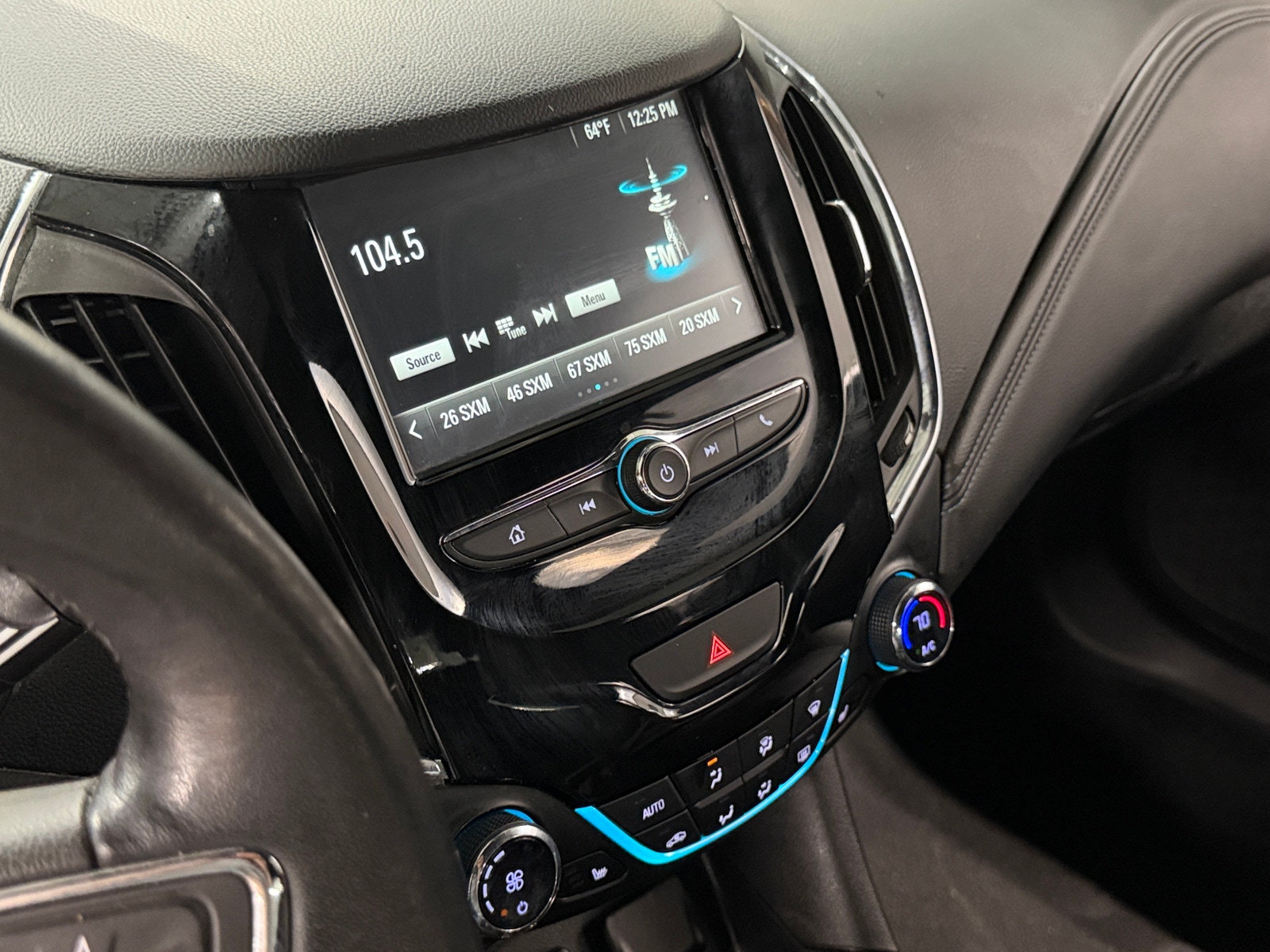 Thumbnail: 2017 Chevrolet Cruze - 3