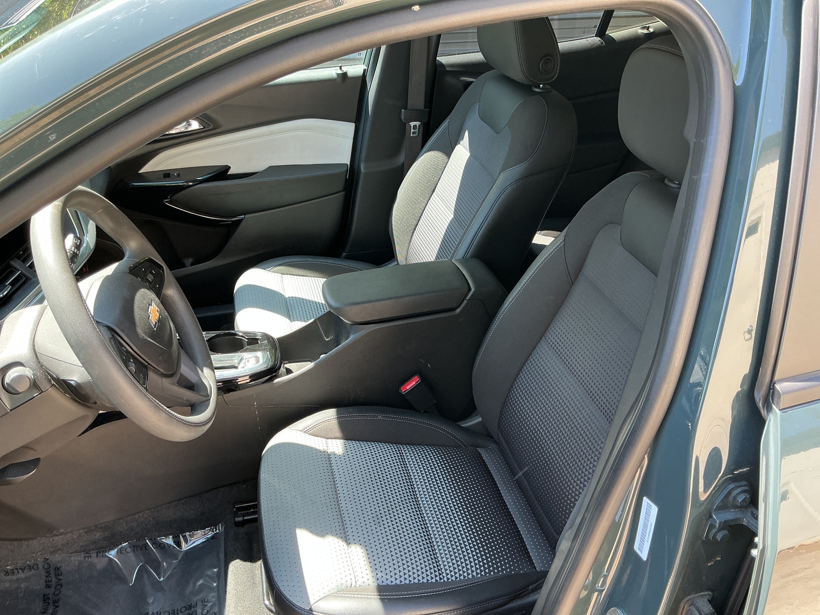 Thumbnail: 2025 Chevrolet Trax - 2