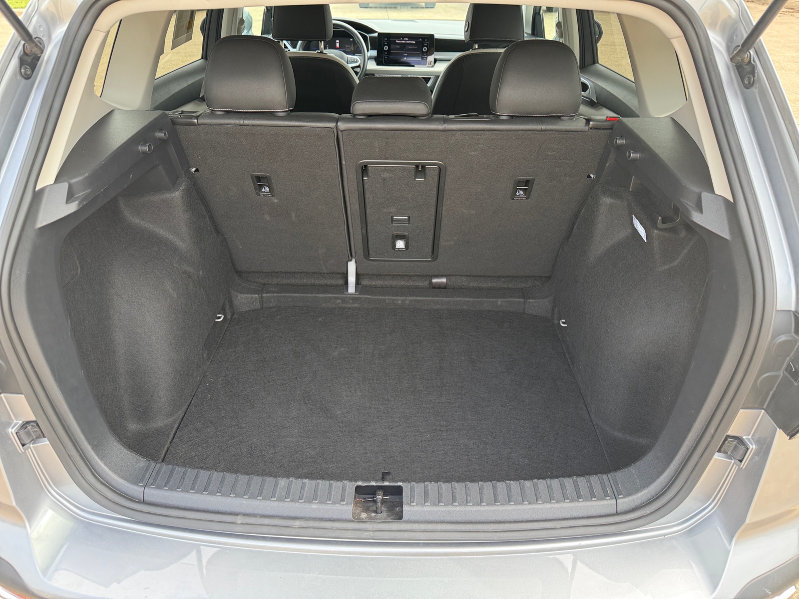 Thumbnail: 2025 Volkswagen Taos - 6