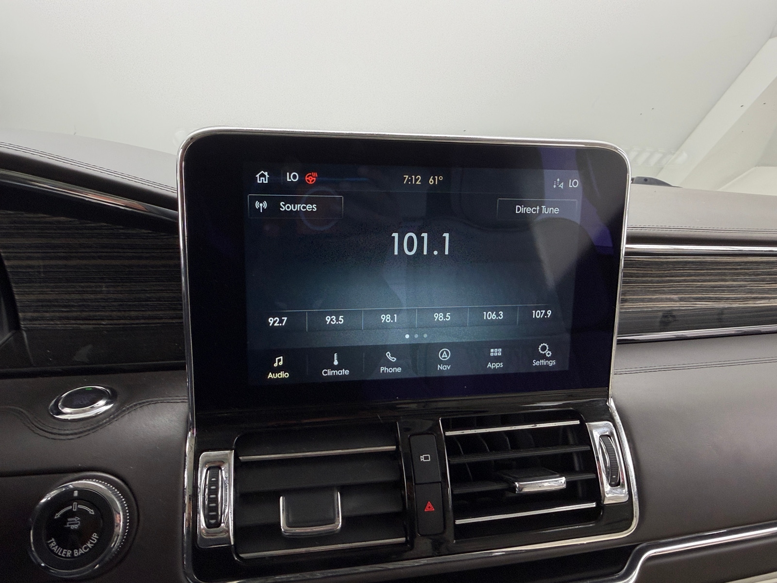 Thumbnail: 2020 Lincoln Navigator - 3