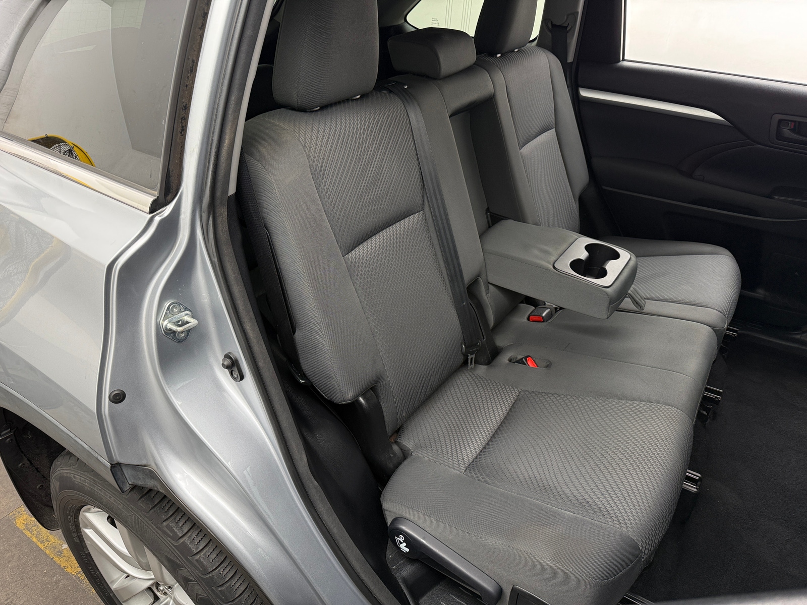 Thumbnail: 2016 Toyota Highlander - 6