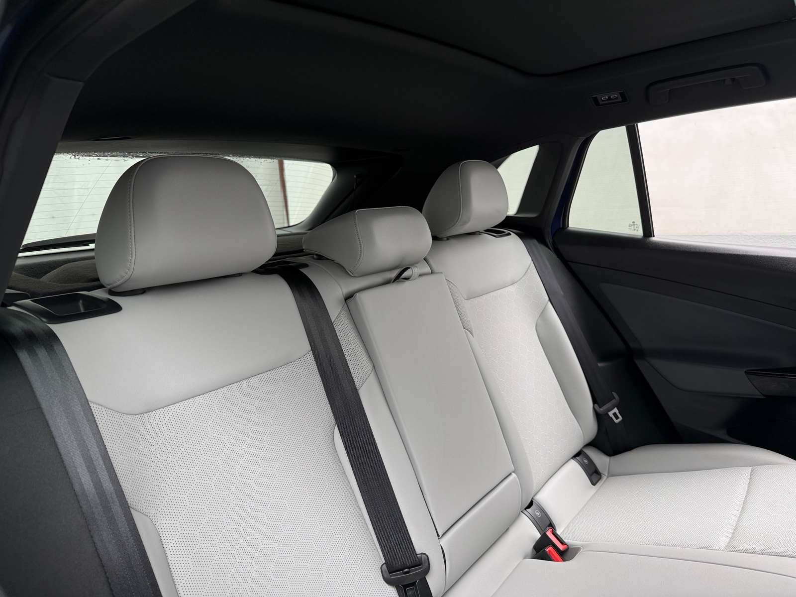 Thumbnail: 2021 Volkswagen ID.4 - 5