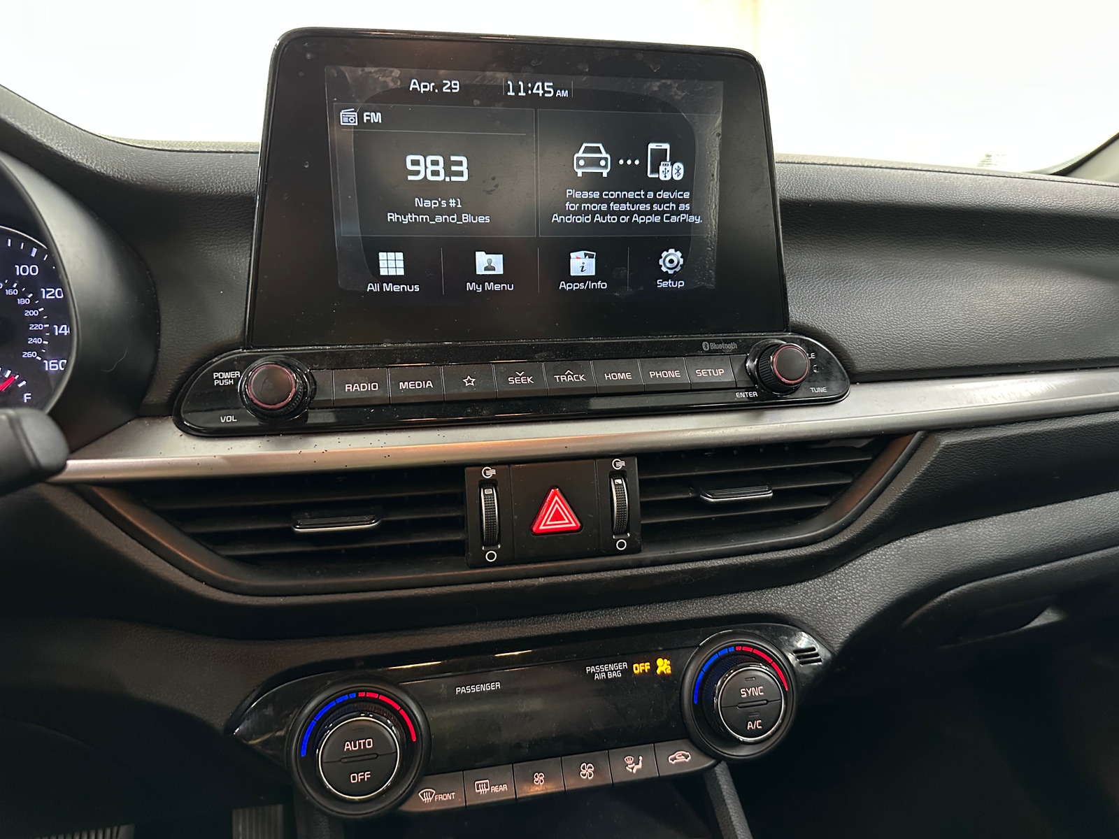 Thumbnail: 2019 Kia Forte - 4