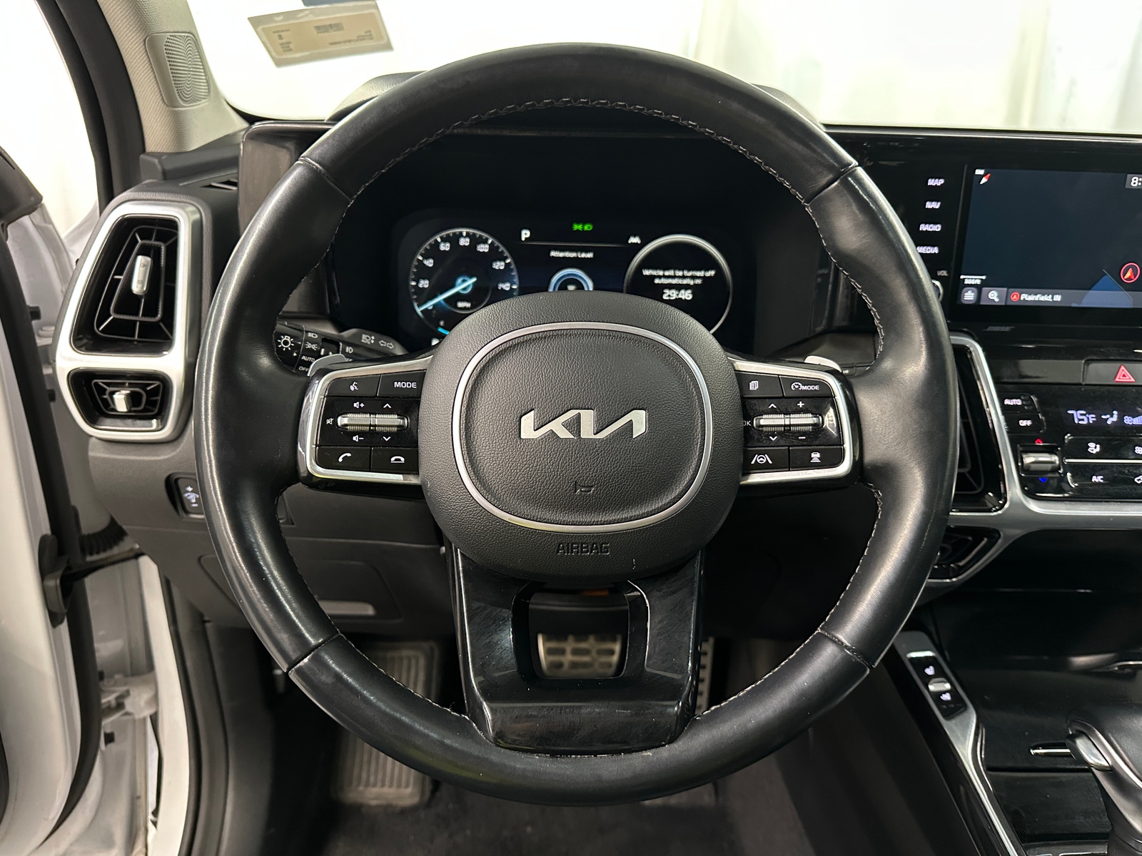 Thumbnail: 2023 Kia Sorento - 4