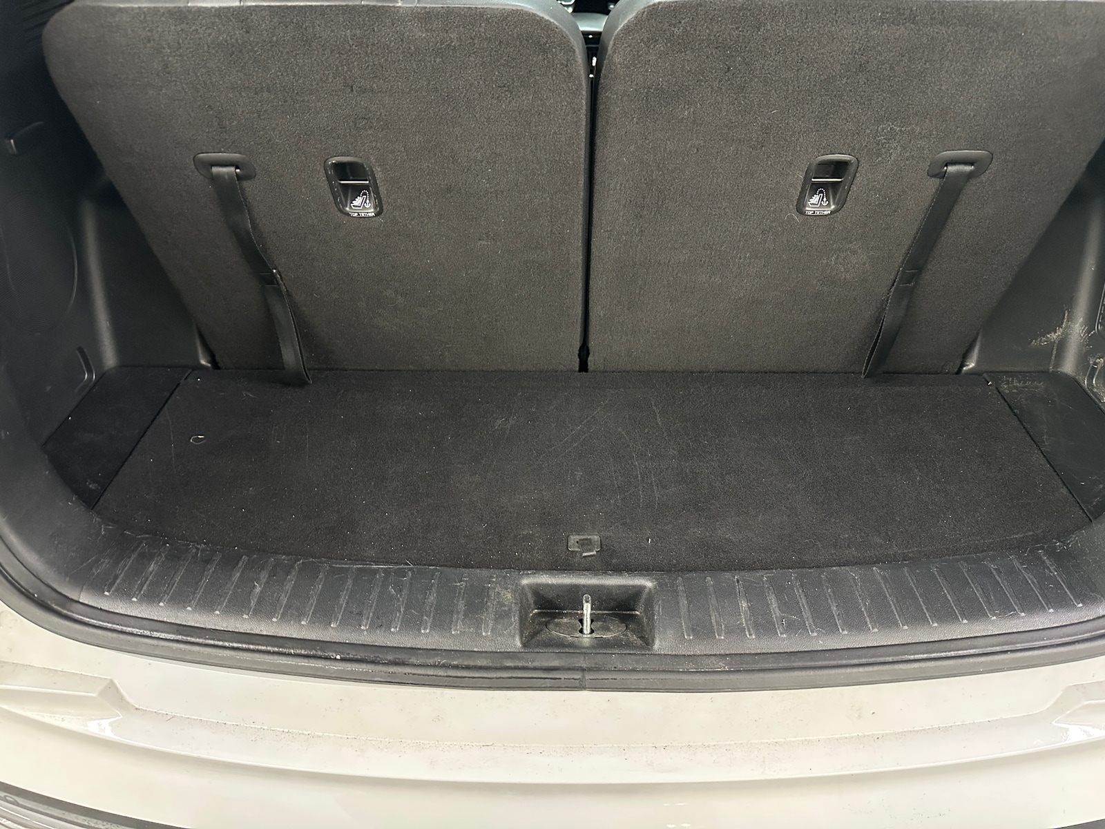 Thumbnail: 2023 Kia Sorento - 6