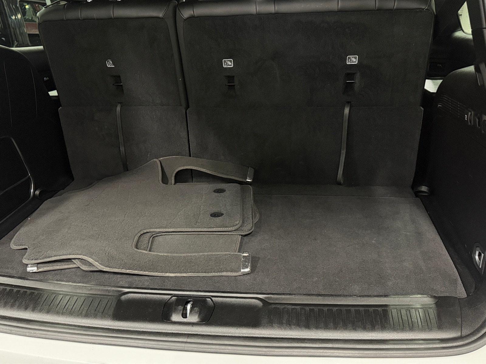 Thumbnail: 2025 Jeep Wagoneer - 6