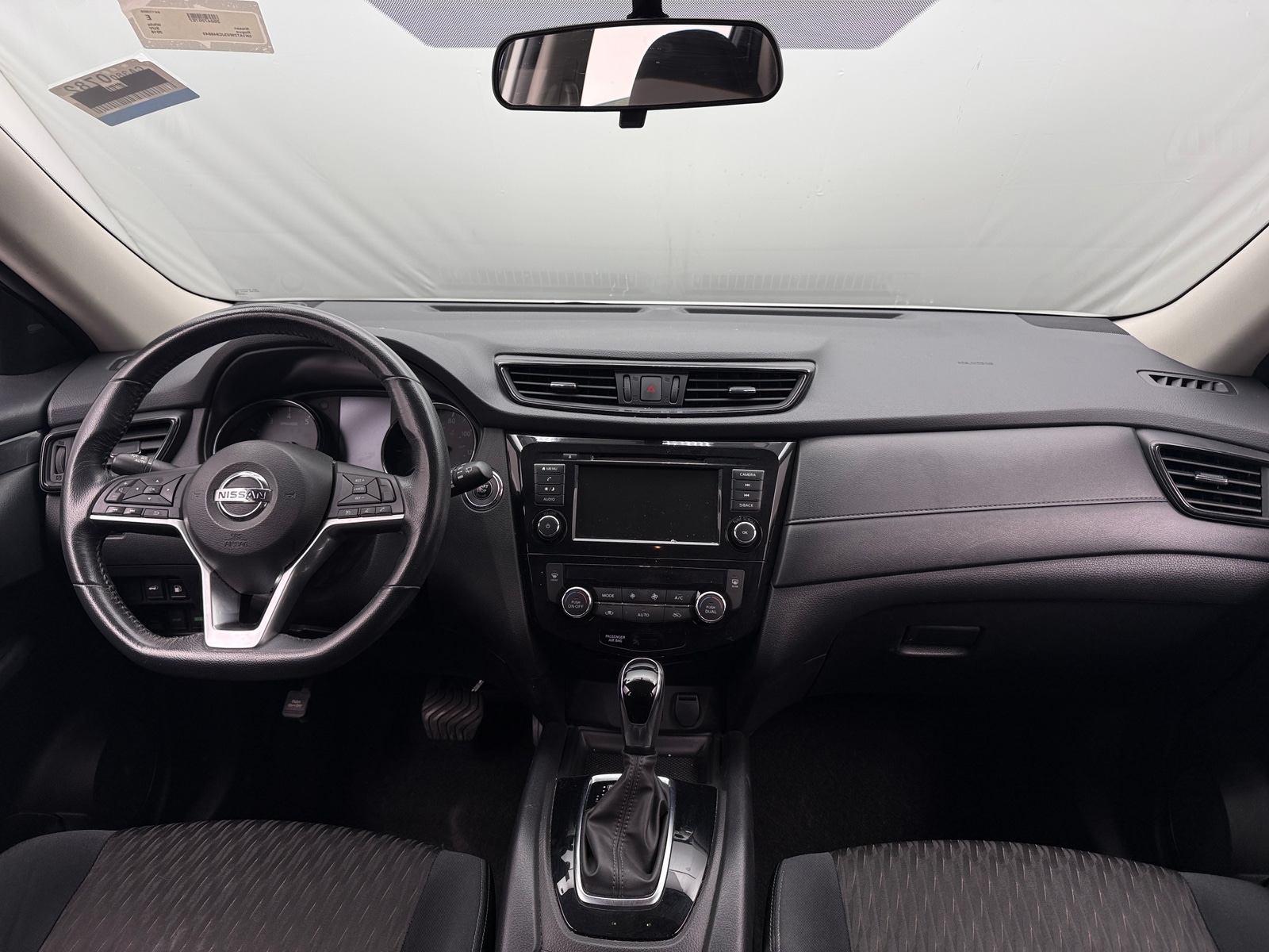 Thumbnail: 2018 Nissan Rogue - 3