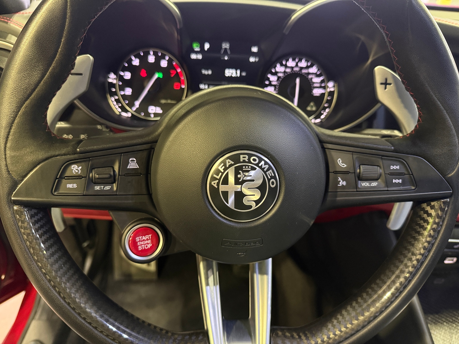 Thumbnail: 2018 Alfa Romeo Giulia - 4