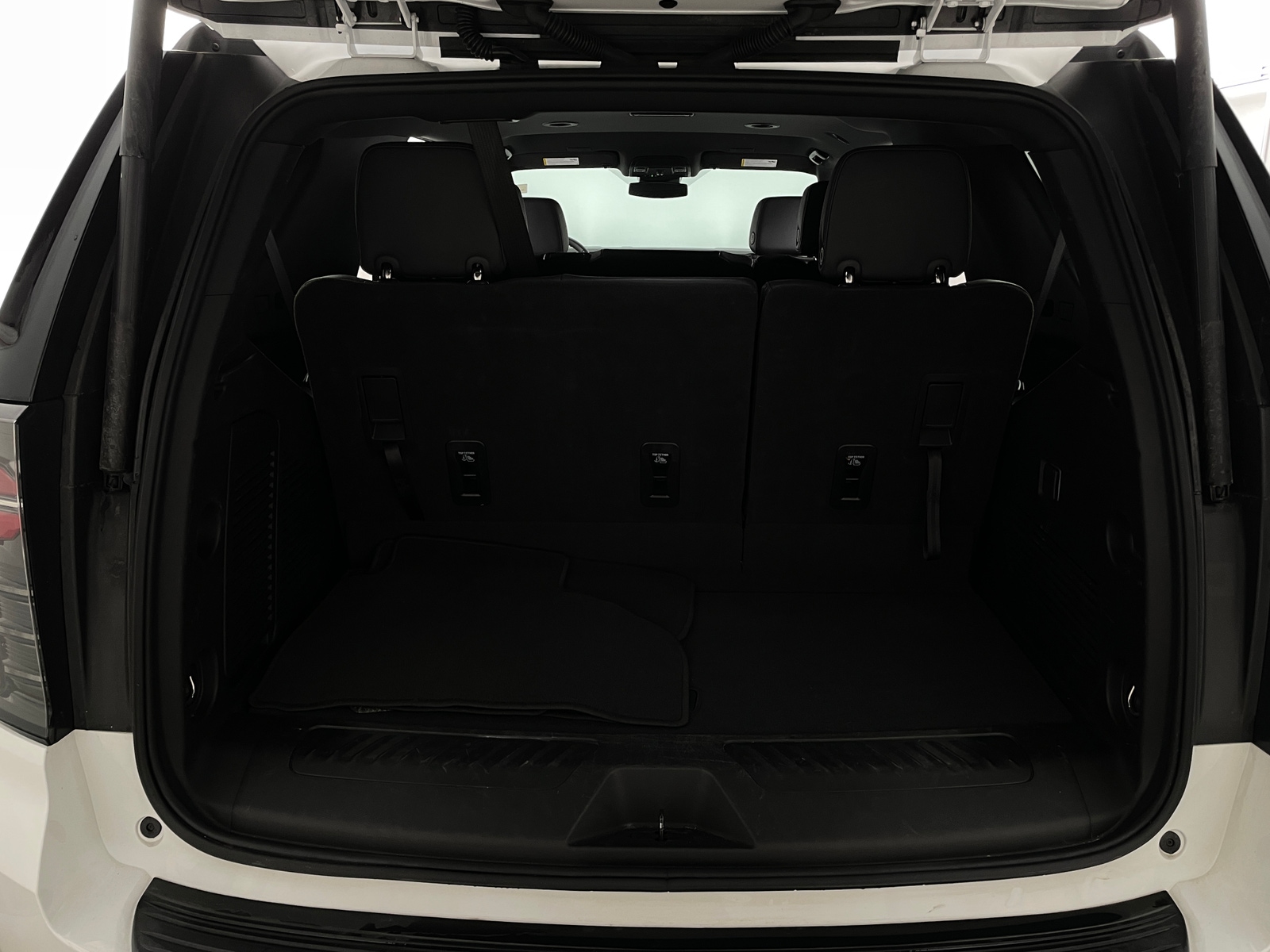 Thumbnail: 2025 Chevrolet Tahoe - 6