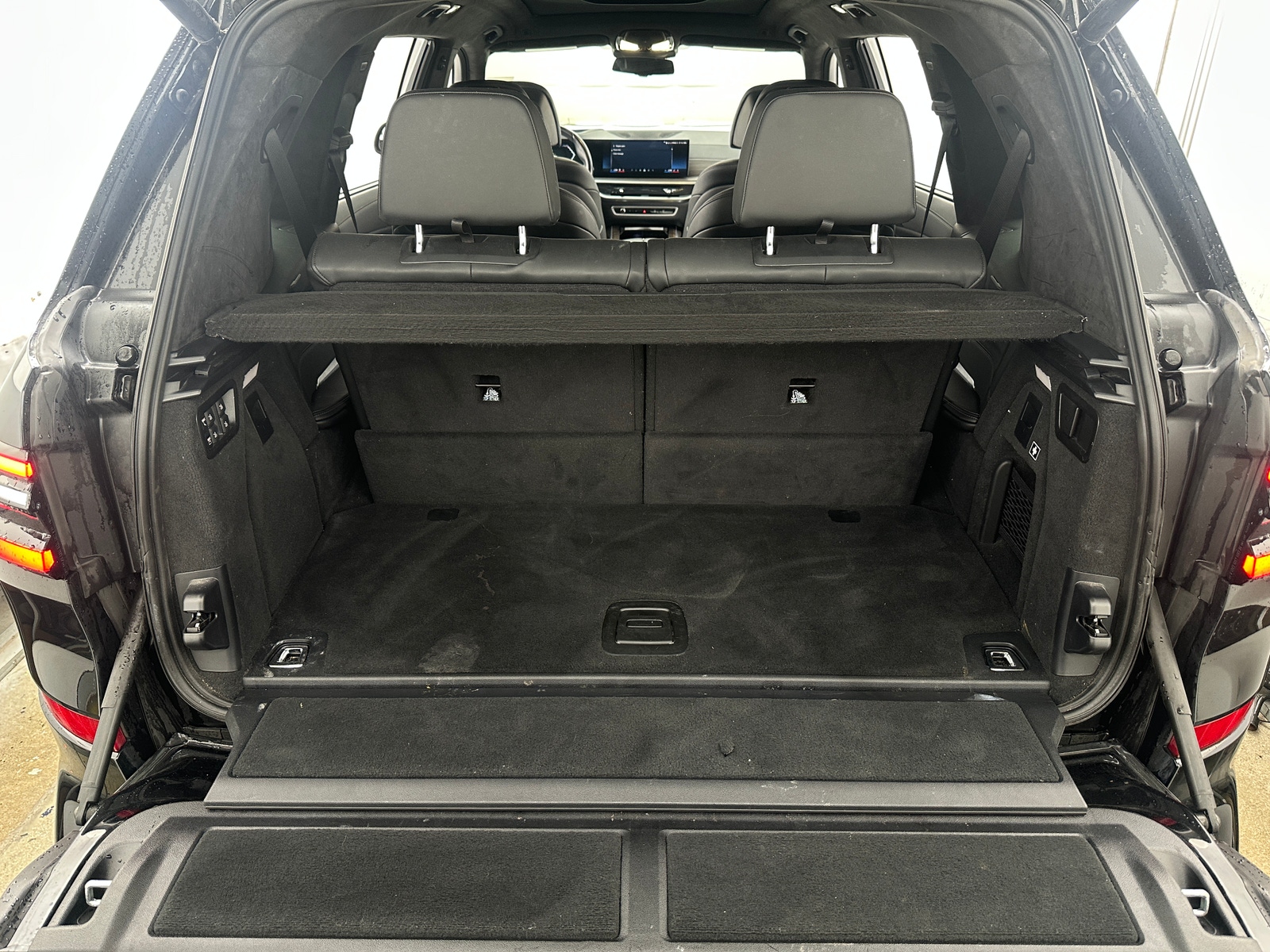 Thumbnail: 2024 BMW X7 - 6