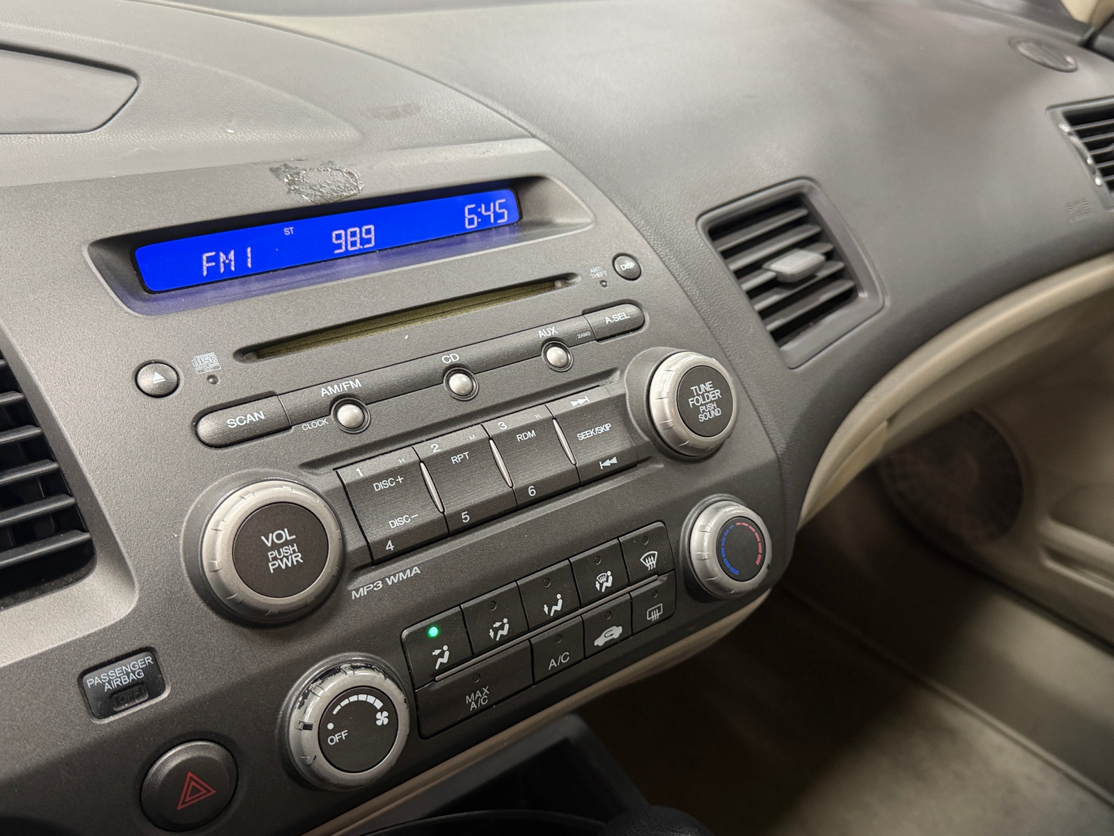 Thumbnail: 2011 Honda Civic - 4