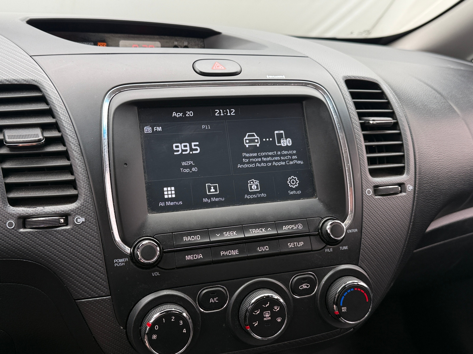 Thumbnail: 2018 Kia Forte - 4