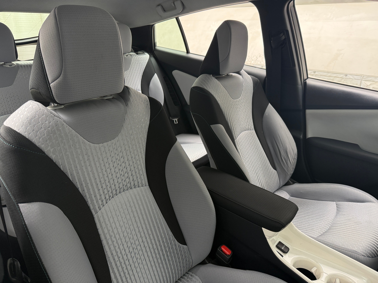 Thumbnail: 2018 Toyota Prius Prime - 2