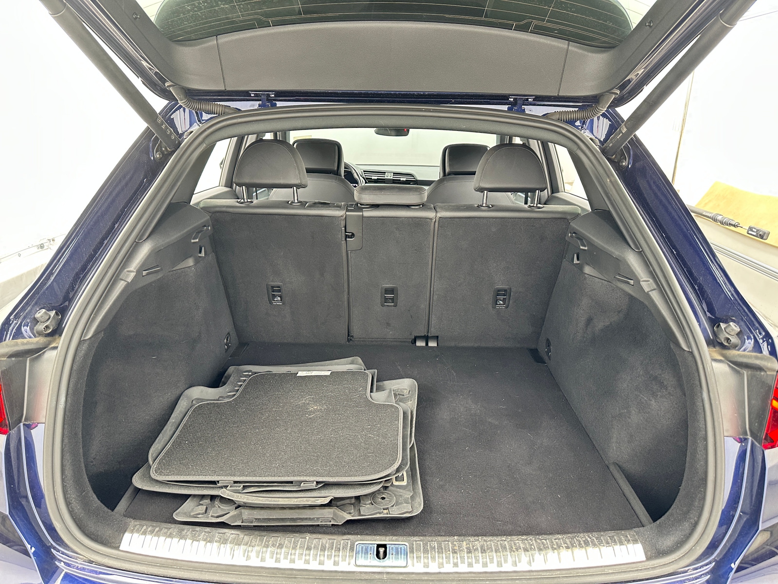 Thumbnail: 2021 Audi Q3 - 6