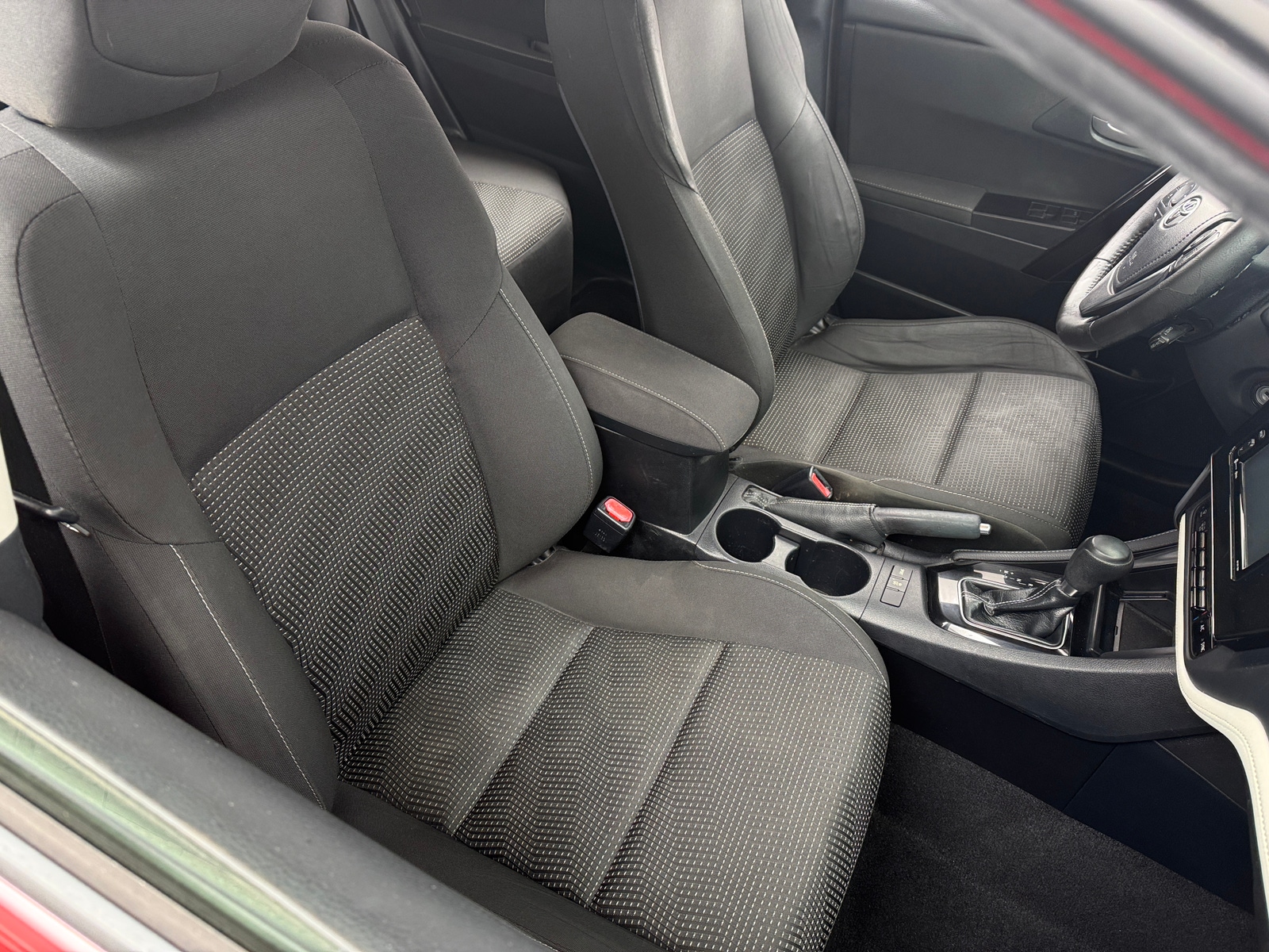Thumbnail: 2018 Toyota Corolla iM - 2