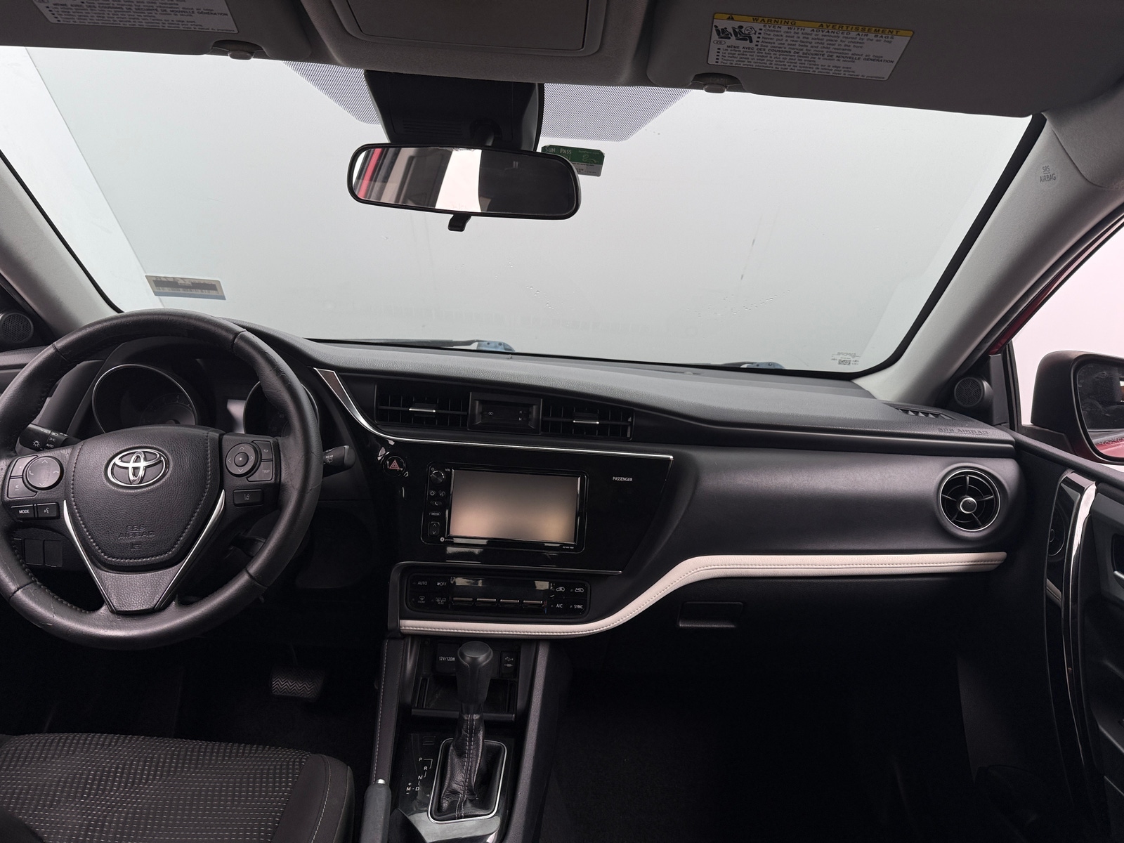 Thumbnail: 2018 Toyota Corolla iM - 3