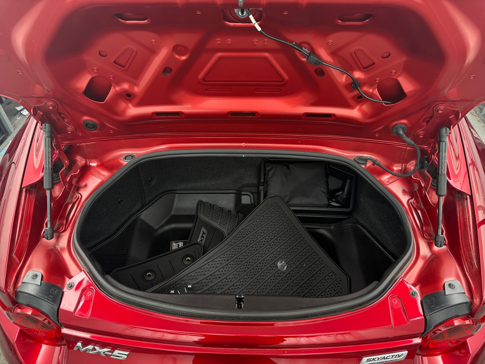 Thumbnail: 2019 Mazda MX-5 Miata - 5