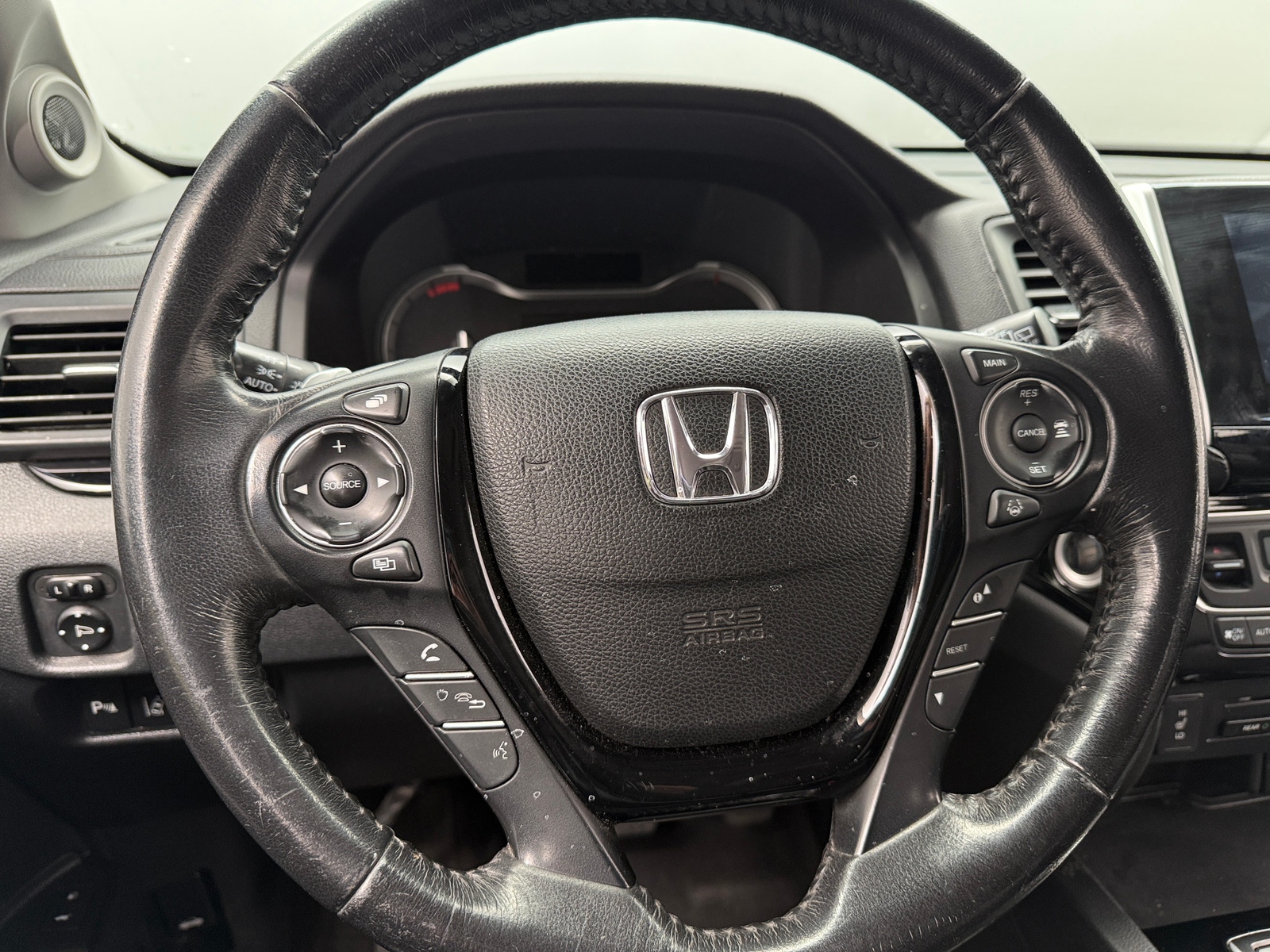 Thumbnail: 2016 Honda Pilot - 4