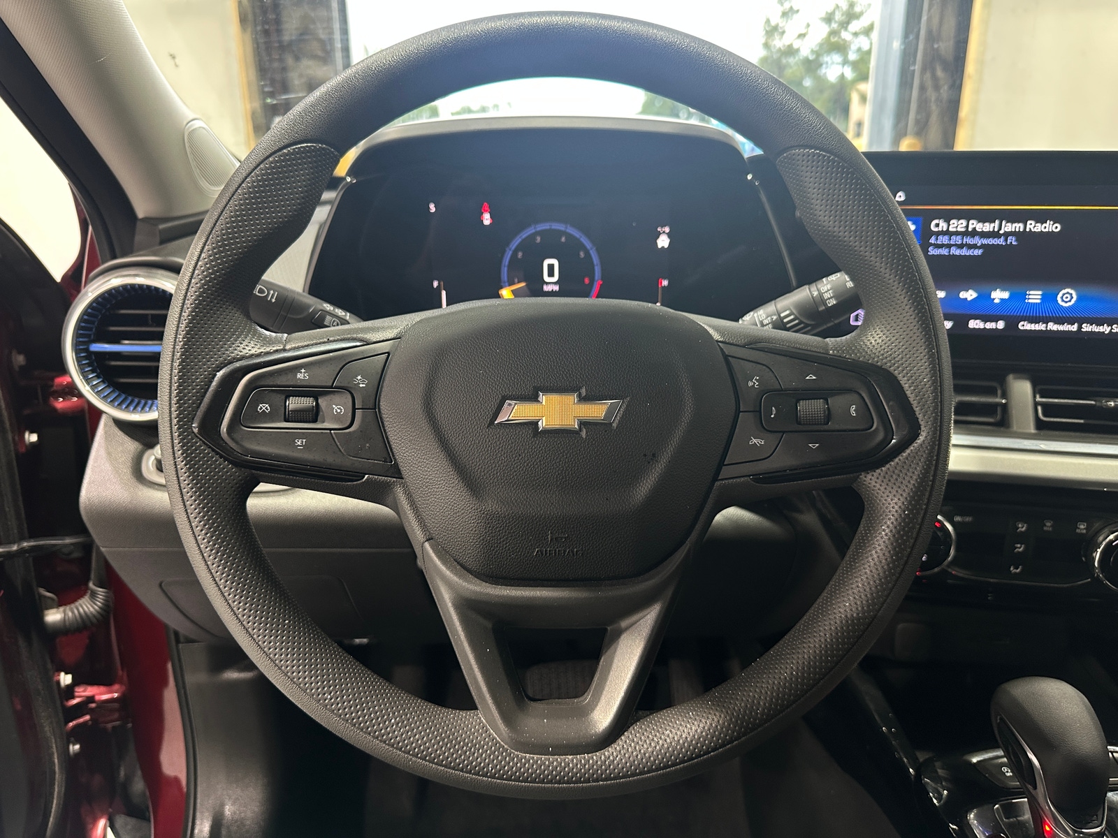 Thumbnail: 2025 Chevrolet Trax - 5