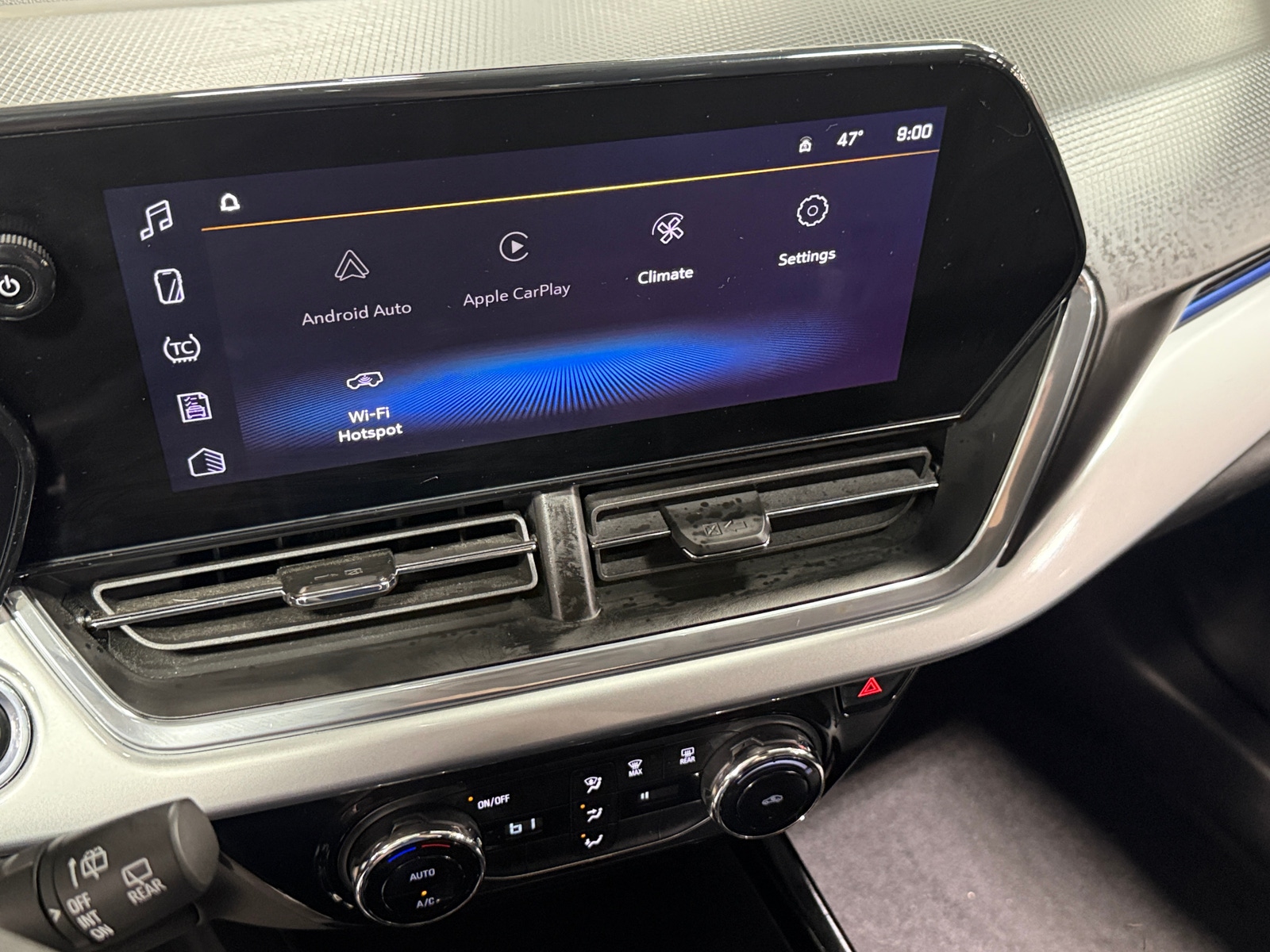 Thumbnail: 2025 Chevrolet Trax - 4