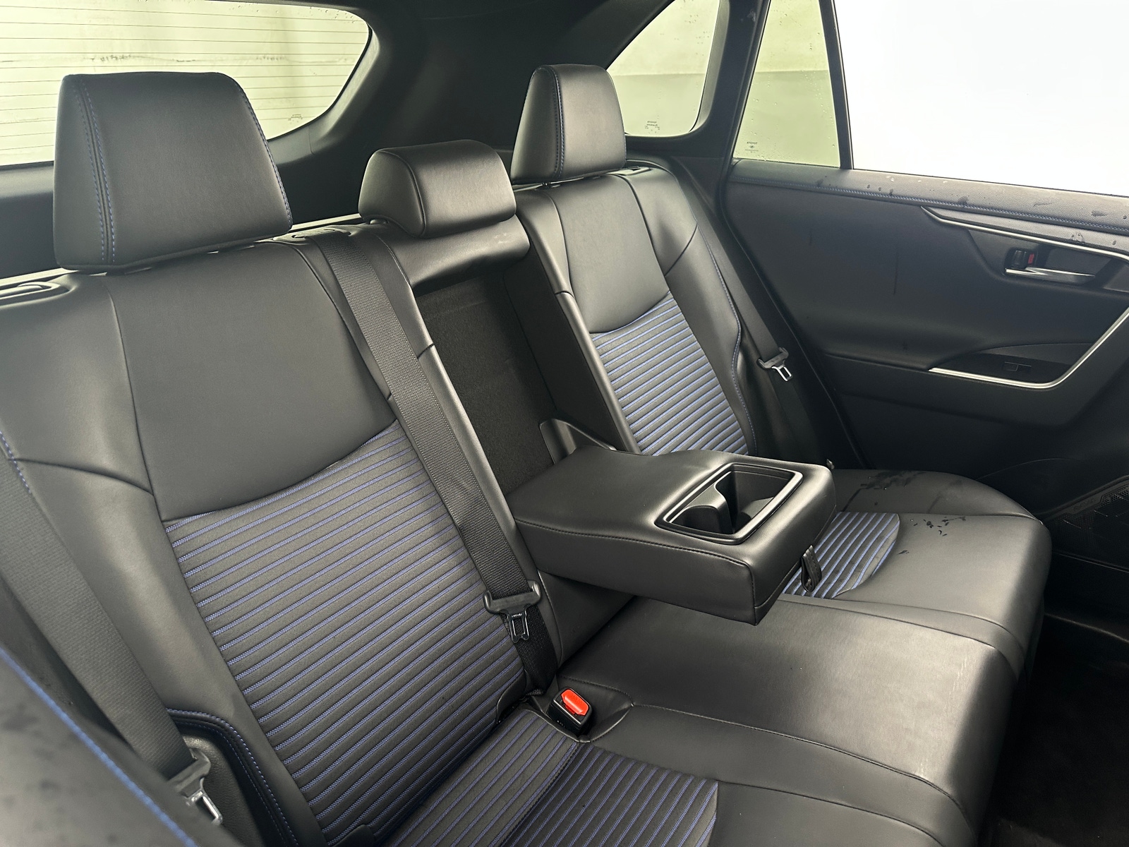 Thumbnail: 2022 Toyota RAV4 - 6