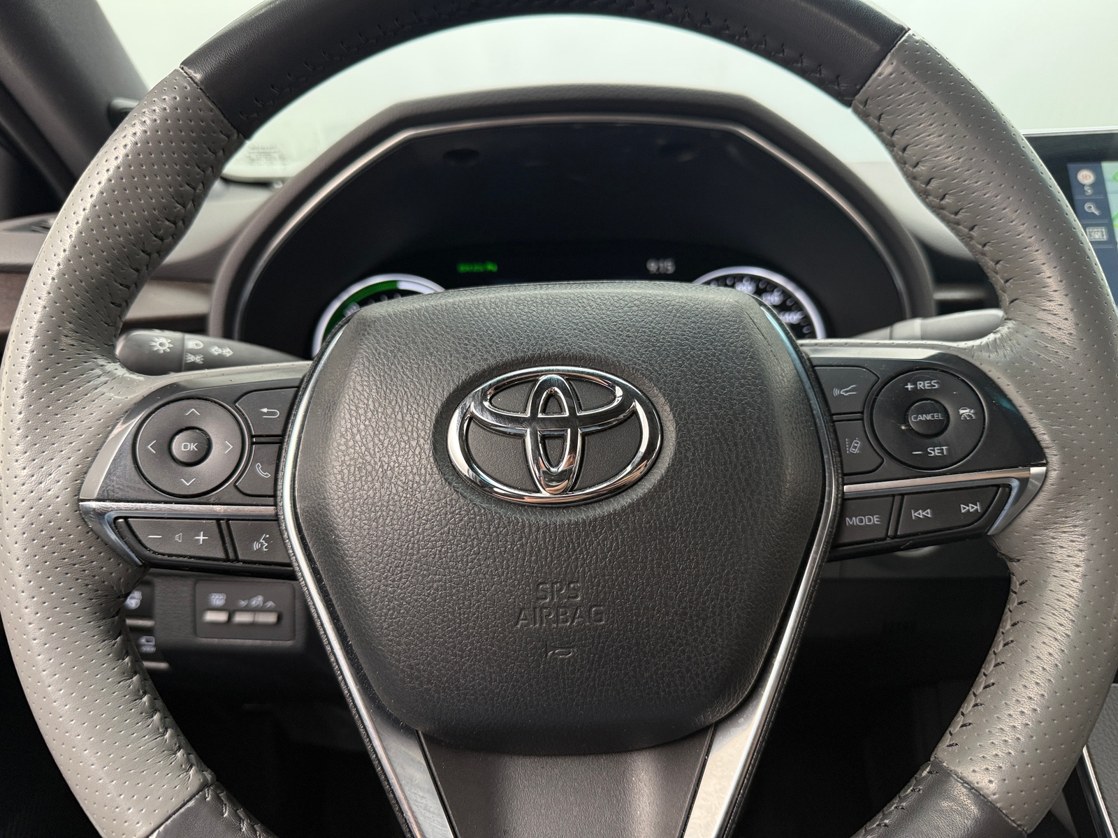 Thumbnail: 2021 Toyota Avalon - 4