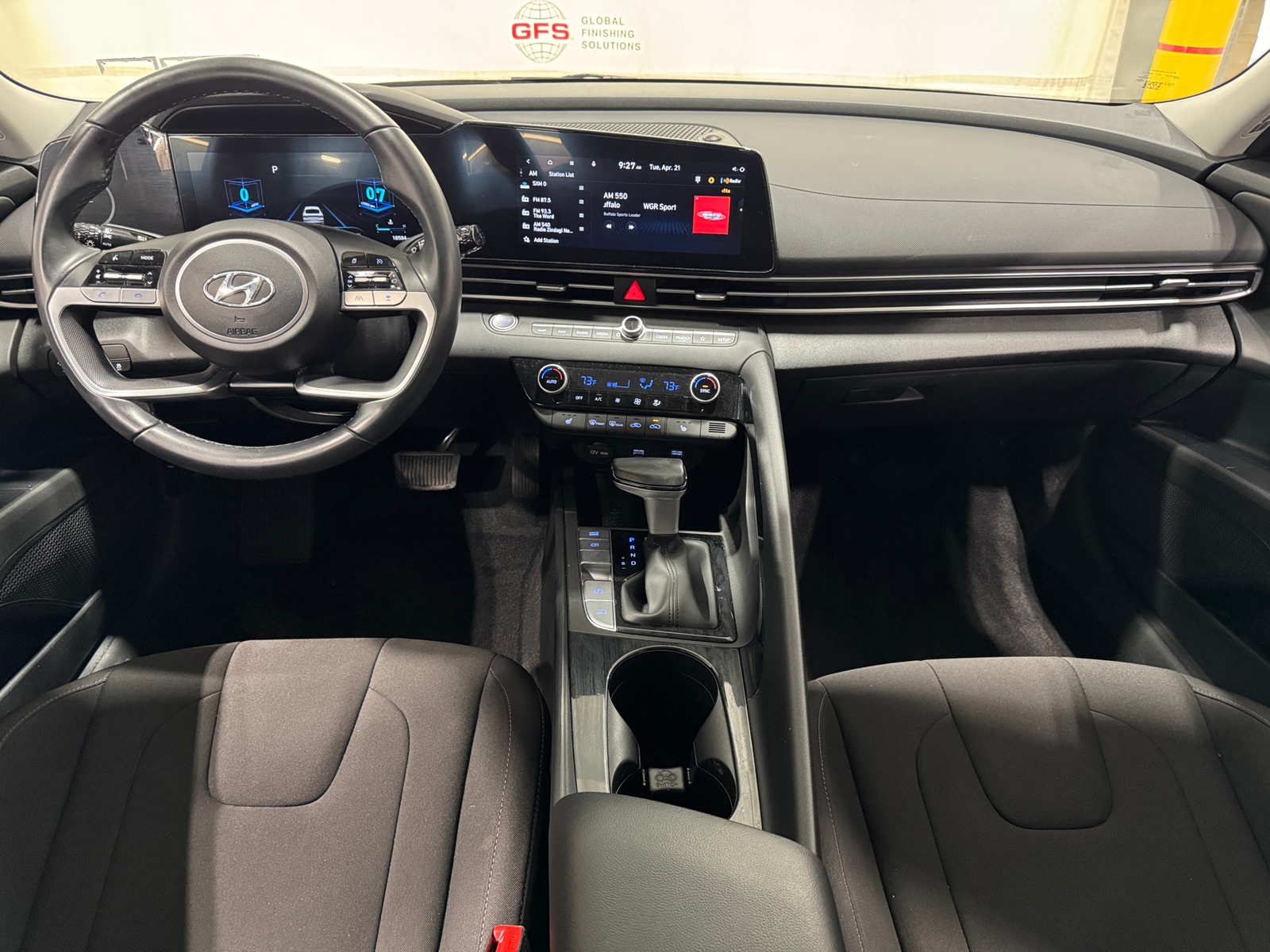 Thumbnail: 2023 Hyundai Elantra - 3