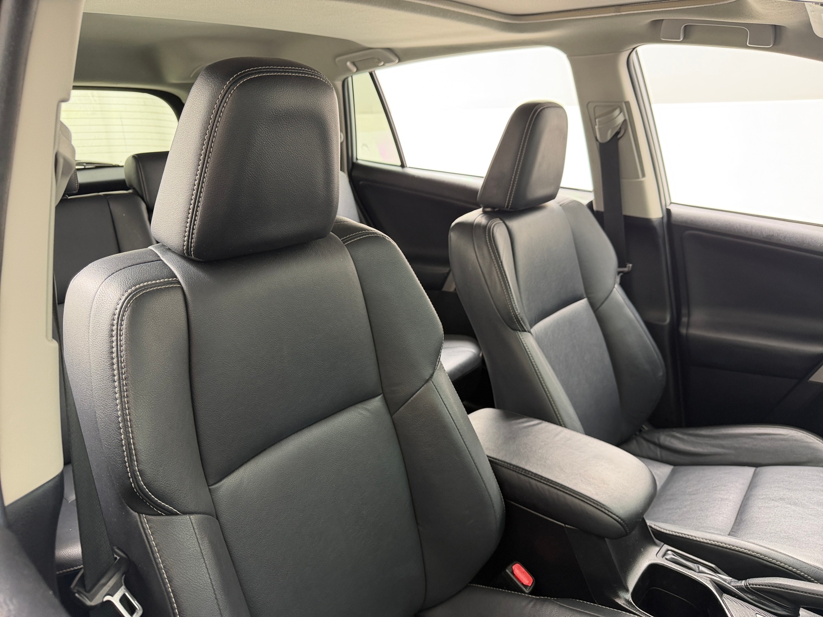 Thumbnail: 2013 Toyota RAV4 - 2