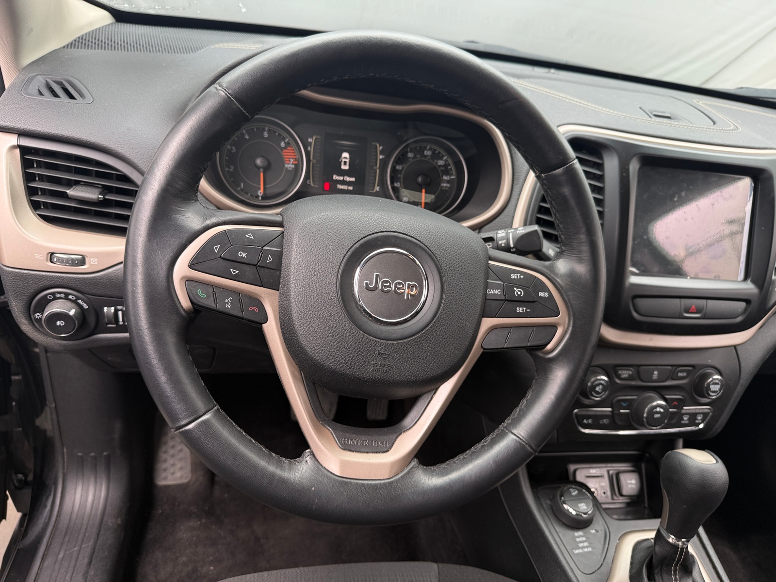 Thumbnail: 2016 Jeep Cherokee - 5